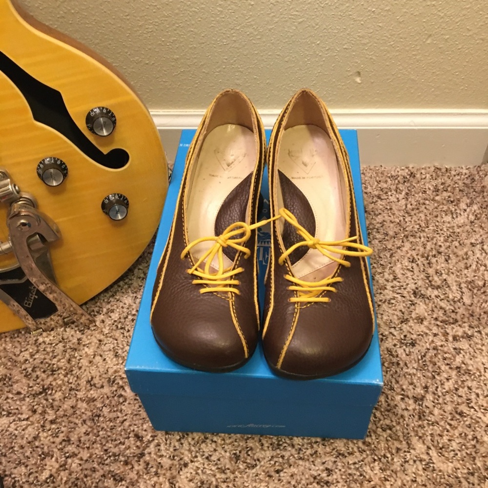 John Fluevog Hey Minstrel.